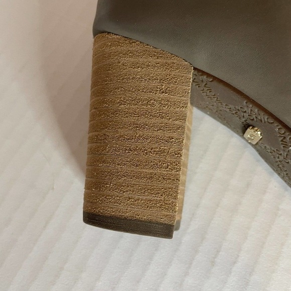 Vionic Serena Leather Ankle Taupe Booties Leather Women's Size 6 - Picture 5 of 11